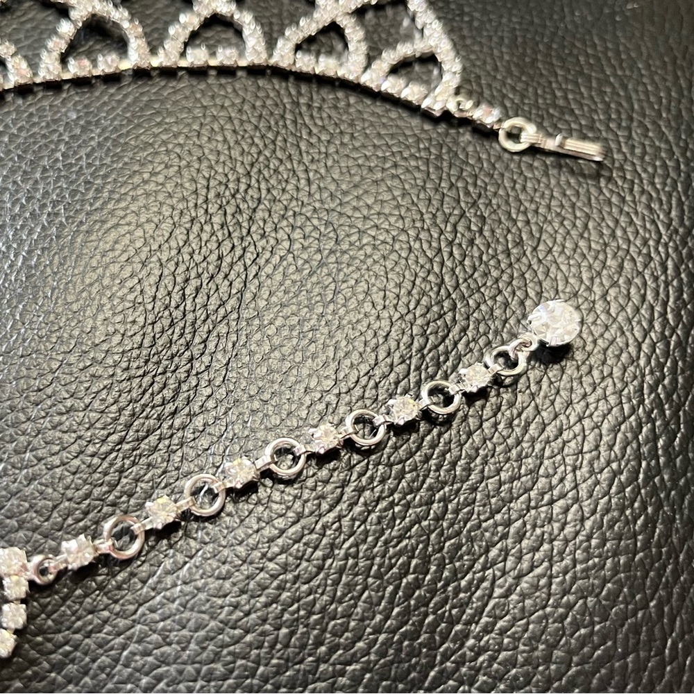 Clear Rhinestone Chocker Necklace - Picture 3 of 3